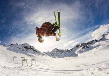 jinnianhui-弗赖堡主场作战，全取三分实现逆袭